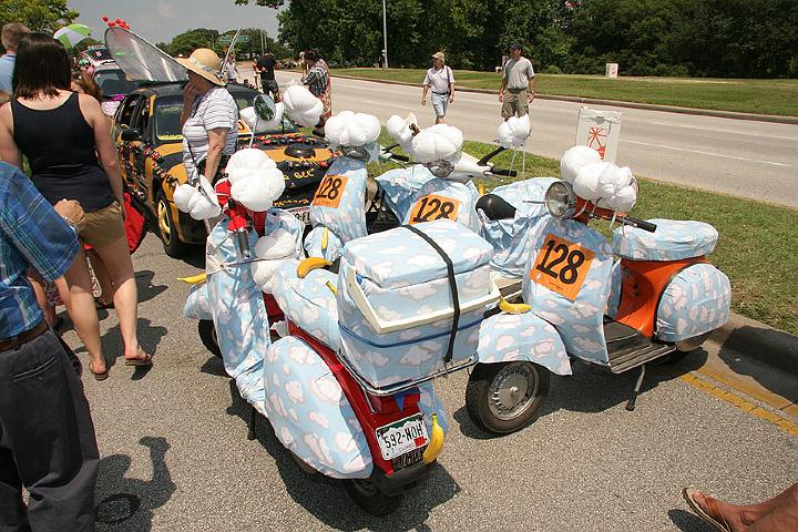 h20070511_ArtCarParade1 177 